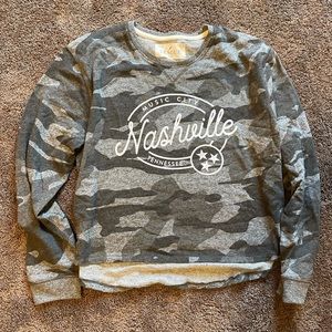 Size Large Nashville pullover sweatshirt